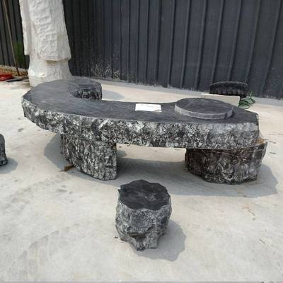定做石雕桌椅 融合艺术与实用的公园装饰